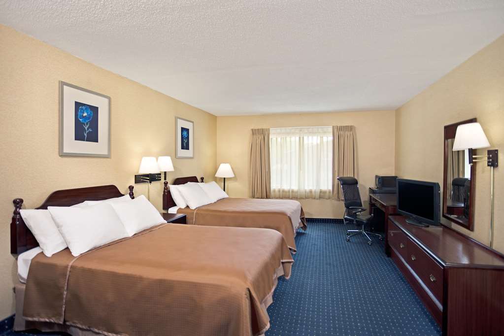 Howard Johnson By Wyndham College Park Room photo